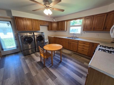 Tiny photo for 208 Burkett Street, Benton, IL 62812 (MLS # 12642370)