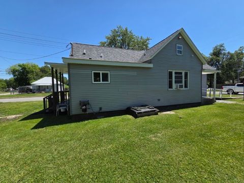 Tiny photo for 208 Burkett Street, Benton, IL 62812 (MLS # 12642370)