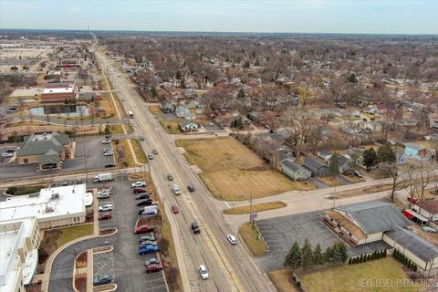 9 E ROLLINS Road Round Lake Beach IL 60073