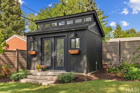 Tiny photo for 243 S Evanslawn Avenue, Aurora, IL 60506 (MLS # 12479813)