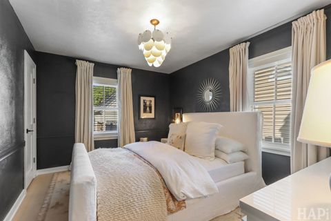 Tiny photo for 243 S Evanslawn Avenue, Aurora, IL 60506 (MLS # 12479813)