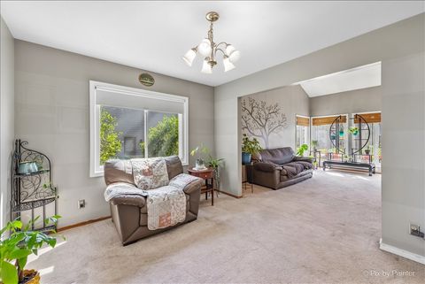 Tiny photo for 1097 Amberwood Drive, Crystal Lake, IL 60014 (MLS # 12618376)