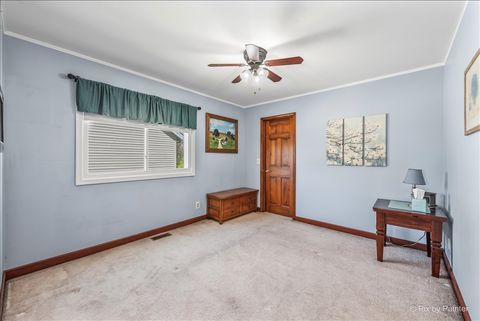 Tiny photo for 1097 Amberwood Drive, Crystal Lake, IL 60014 (MLS # 12618376)