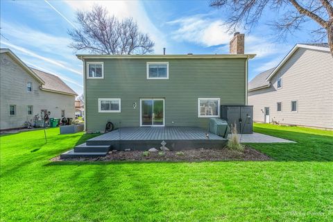 Tiny photo for 1097 Amberwood Drive, Crystal Lake, IL 60014 (MLS # 12618376)