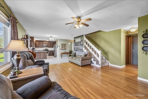 Tiny photo for 1097 Amberwood Drive, Crystal Lake, IL 60014 (MLS # 12618376)