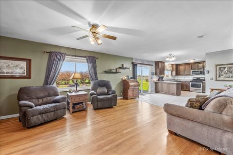 Tiny photo for 1097 Amberwood Drive, Crystal Lake, IL 60014 (MLS # 12618376)