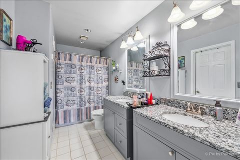 Tiny photo for 1097 Amberwood Drive, Crystal Lake, IL 60014 (MLS # 12618376)