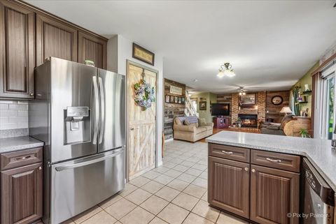 Tiny photo for 1097 Amberwood Drive, Crystal Lake, IL 60014 (MLS # 12618376)