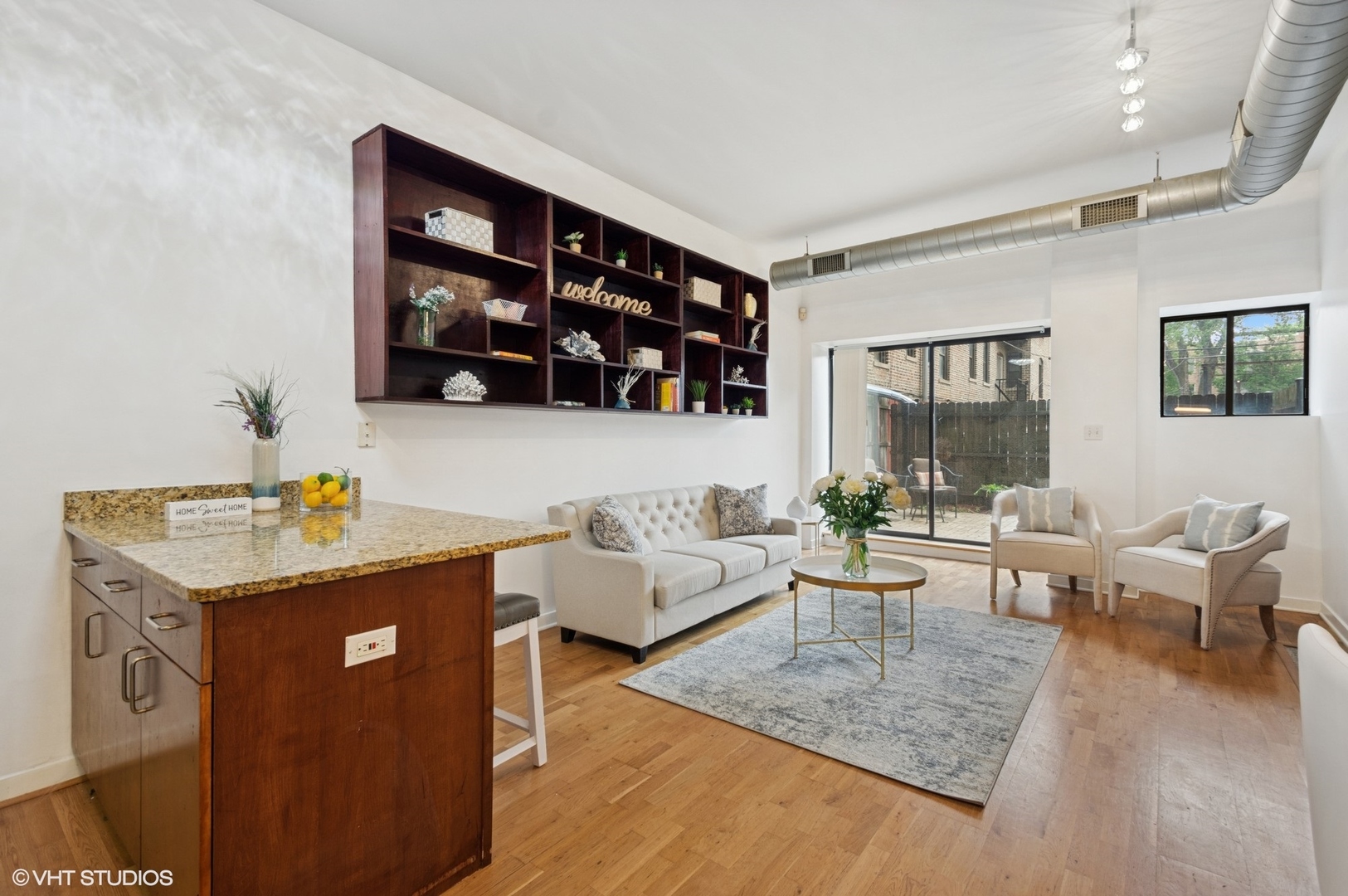4537 S DREXEL Boulevard 106