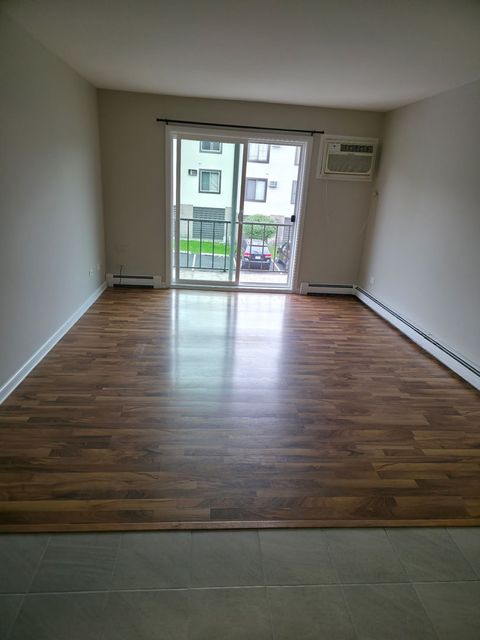 Tiny photo for 412 E Bailey Road #104, Naperville, IL 60565 (MLS # 12504202)
