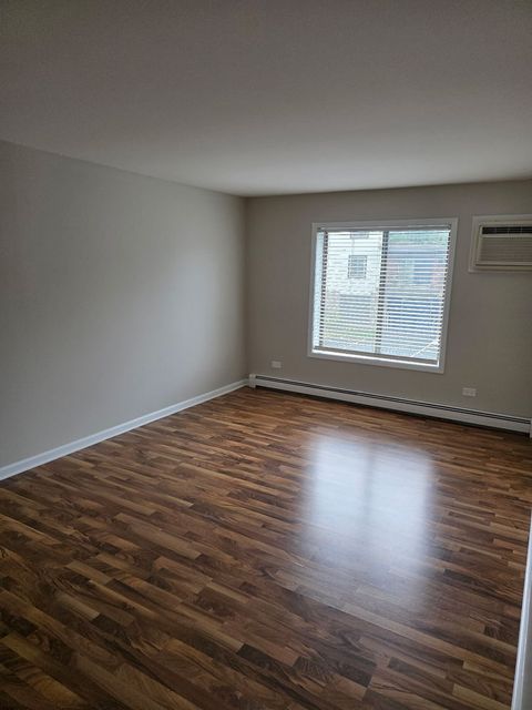 Tiny photo for 412 E Bailey Road #104, Naperville, IL 60565 (MLS # 12504202)