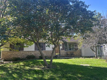 112 W Carol Avenue Cortland IL 60112
