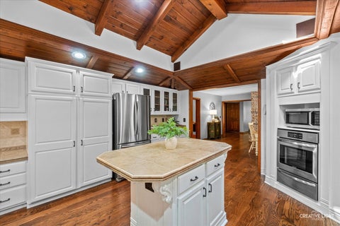 Tiny photo for 506 Pin Oak Court, St. Charles, IL 60174 (MLS # 12743764)