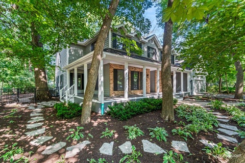 Tiny photo for 506 Pin Oak Court, St. Charles, IL 60174 (MLS # 12743764)