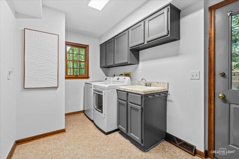 Tiny photo for 506 Pin Oak Court, St. Charles, IL 60174 (MLS # 12743764)