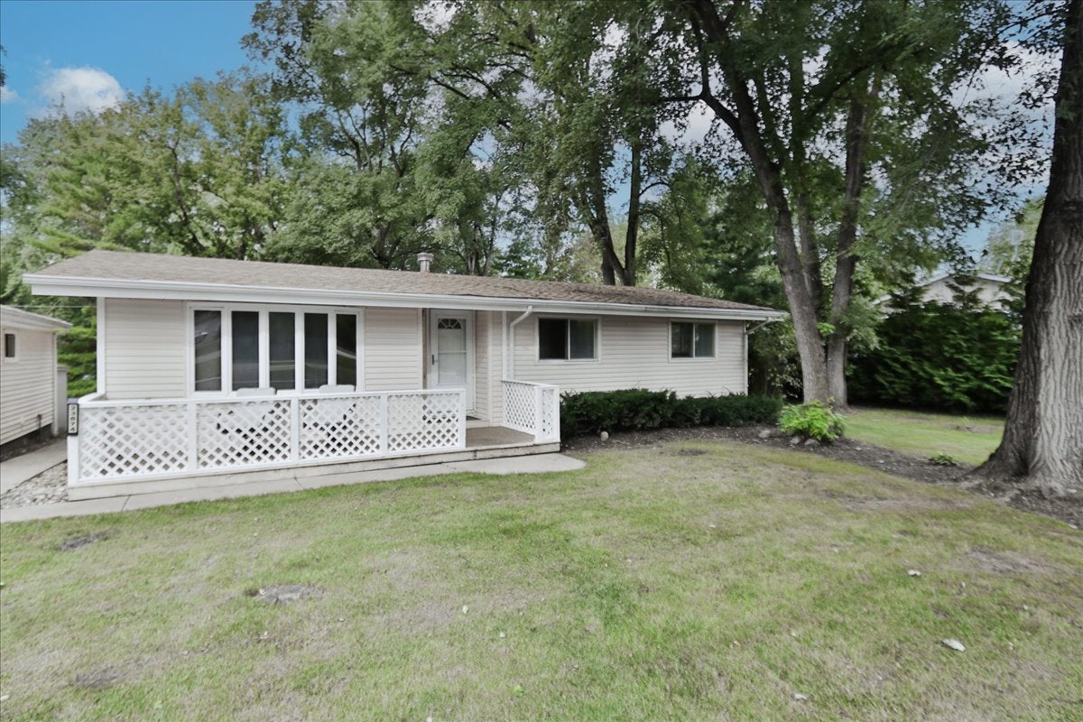23874 N Echo Lake Road