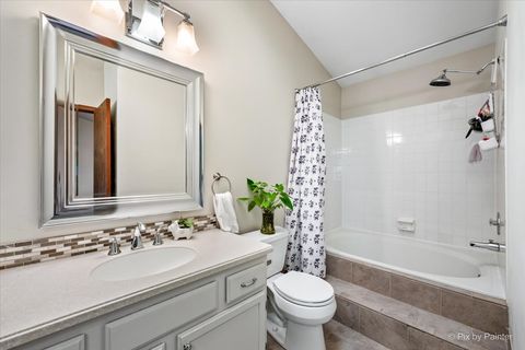 Tiny photo for 20 N Oltendorf Road, Streamwood, IL 60107 (MLS # 12623291)