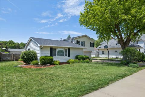 Tiny photo for 604 N 4th Street, Clinton, IA 52732 (MLS # 12667090)