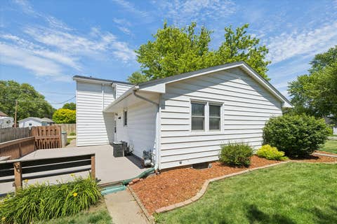 Tiny photo for 604 N 4th Street, Clinton, IA 52732 (MLS # 12667090)