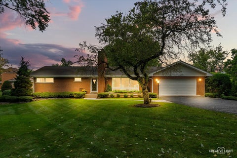 Photo of 22W126 Buena Vista Drive, Glen Ellyn, IL 60137 (MLS # 12757401)