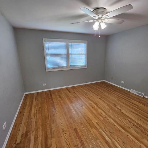 Tiny photo for 618 W Comstock Avenue, Elmhurst, IL 60126 (MLS # 12691317)
