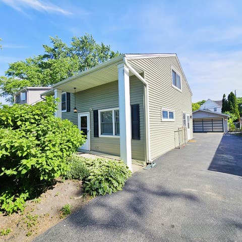 Tiny photo for 618 W Comstock Avenue, Elmhurst, IL 60126 (MLS # 12691317)