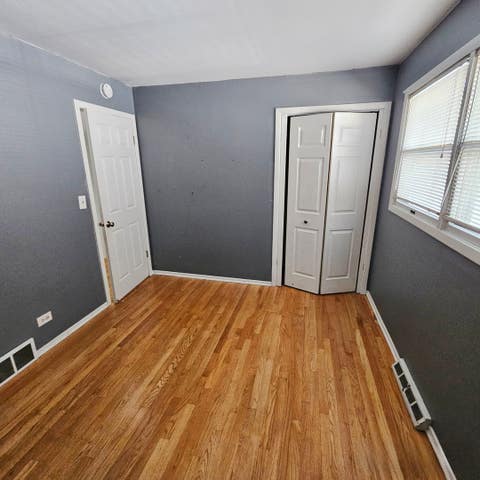 Tiny photo for 618 W Comstock Avenue, Elmhurst, IL 60126 (MLS # 12691317)
