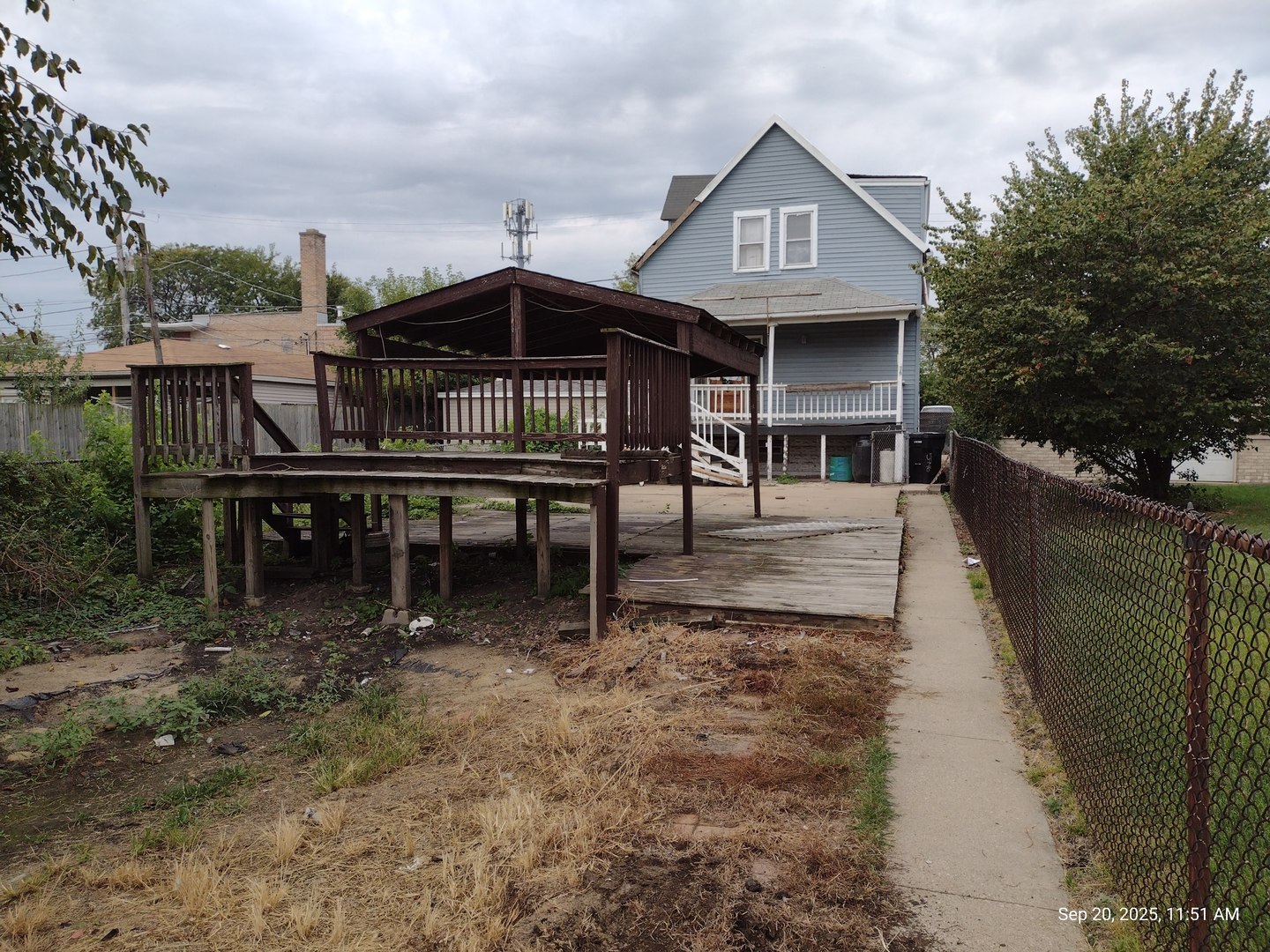 5946 S Kolmar Avenue