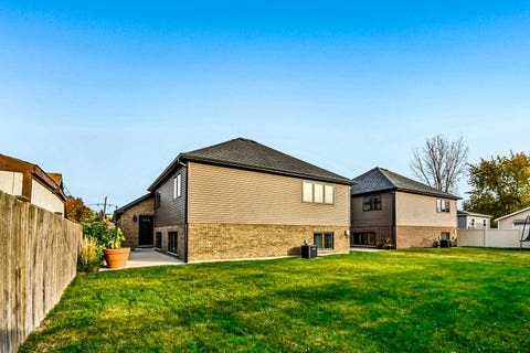 Tiny photo for 8200 S Normandy Avenue, Burbank, IL 60459 (MLS # 12740988)