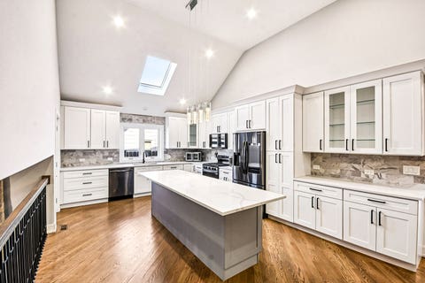 Tiny photo for 8200 S Normandy Avenue, Burbank, IL 60459 (MLS # 12740988)