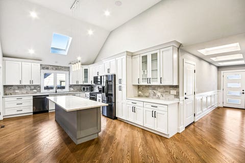 Tiny photo for 8200 S Normandy Avenue, Burbank, IL 60459 (MLS # 12740988)
