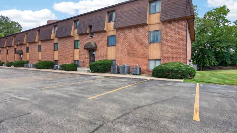 Photo of 1010 Arlene Court #2, Bloomington, IL 61701 (MLS # 12689837)