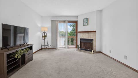 Tiny photo for 1010 Arlene Court #2, Bloomington, IL 61701 (MLS # 12689837)