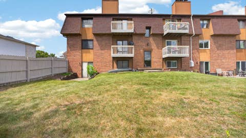 Tiny photo for 1010 Arlene Court #2, Bloomington, IL 61701 (MLS # 12689837)