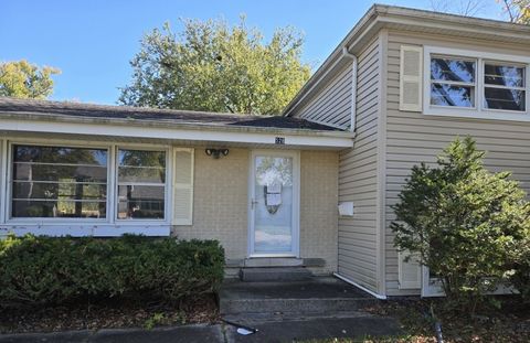 Tiny photo for 528 W Winchester Road, Chicago Heights, IL 60411 (MLS # 12507028)