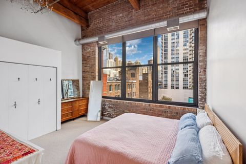Tiny photo for 300 W Grand Avenue W #602, Chicago, IL 60654 (MLS # 12492031)
