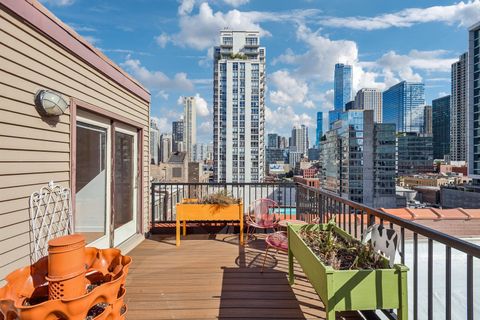 Tiny photo for 300 W Grand Avenue W #602, Chicago, IL 60654 (MLS # 12492031)