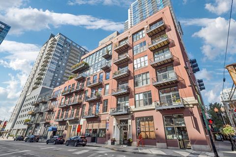 Photo of 300 W Grand Avenue W #602, Chicago, IL 60654 (MLS # 12492031)