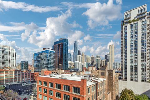 Tiny photo for 300 W Grand Avenue W #602, Chicago, IL 60654 (MLS # 12492031)