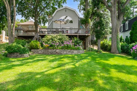 4923 E Lake Shore Drive Wonder Lake IL 60097