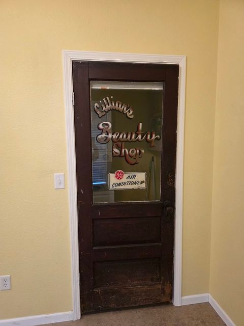 Tiny photo for 2806 Jones Street, Eldorado, IL 62930 (MLS # 12569897)