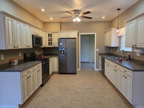 Tiny photo for 2806 Jones Street, Eldorado, IL 62930 (MLS # 12569897)