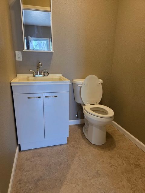 Tiny photo for 2806 Jones Street, Eldorado, IL 62930 (MLS # 12569897)