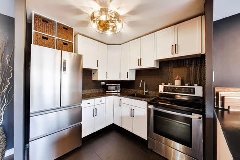 Tiny photo for 700 W Bittersweet Place #210, Chicago, IL 60613 (MLS # 12628014)