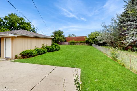 Tiny photo for 9719 S 81st Avenue, Palos Hills, IL 60465 (MLS # 12428233)