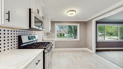 Tiny photo for 9719 S 81st Avenue, Palos Hills, IL 60465 (MLS # 12428233)