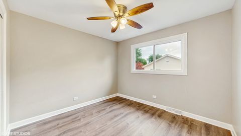 Tiny photo for 9719 S 81st Avenue, Palos Hills, IL 60465 (MLS # 12428233)