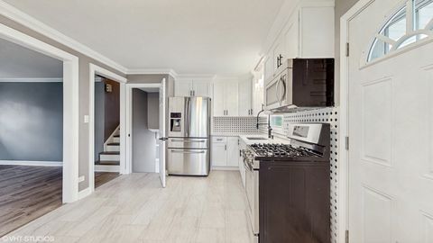 Tiny photo for 9719 S 81st Avenue, Palos Hills, IL 60465 (MLS # 12428233)