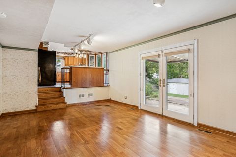 Tiny photo for 1573 Chippewa Drive, Naperville, IL 60563 (MLS # 12479211)