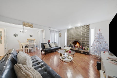 Tiny photo for 4042 Trafalgar Lane #4042, Oak Lawn, IL 60453 (MLS # 12677957)